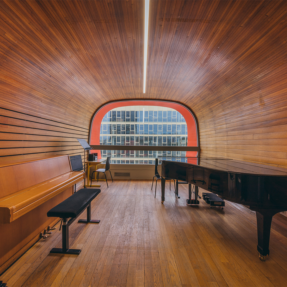 Vignette - salle de répétition tout en bois - Conservatoire Pina Bausch à Montreuil