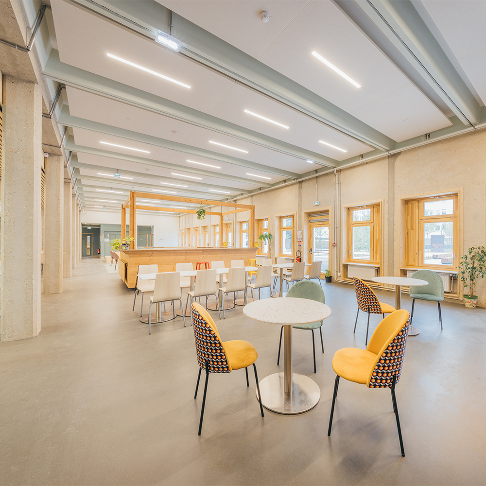 Accueil de la maison des réfugiés attenante à la médiathèque James Baldwin